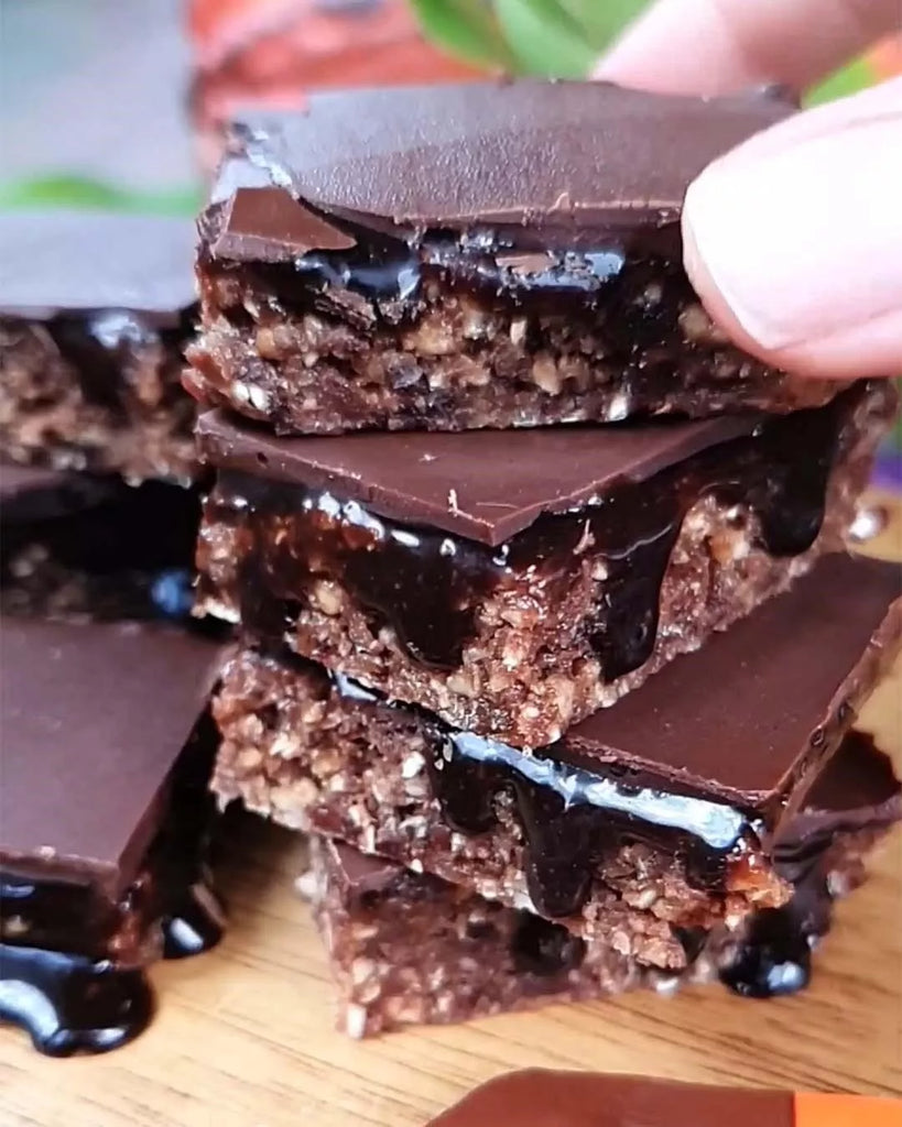 Fatias de Cacau com Amêndoas e Tâmaras