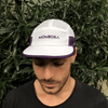 Boné Five Panel - Aba Reta - Branco e Roxo